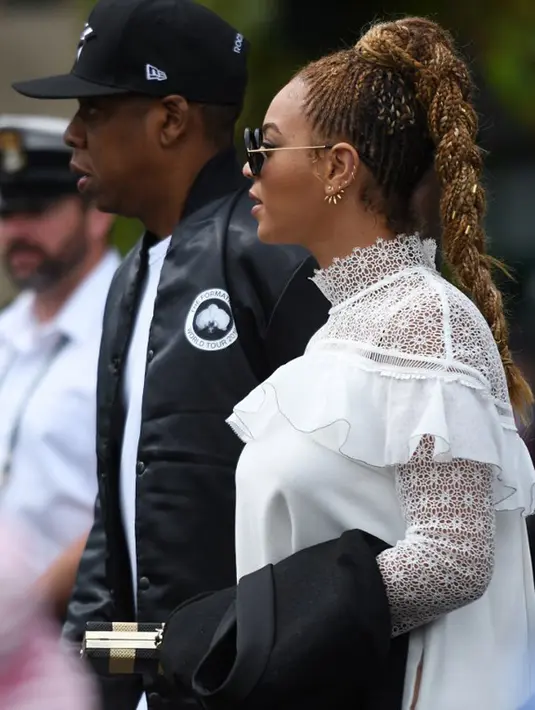 Telah melahirkan bayi kembarnya, tersiar kabar bahwa Beyonce belum waktunya untuk proses persalinan. Untuk itu tersiar kabar bahwa anak kembarnya bersama Jay Z itu lahir secara premature. (AFP/Bintang.com)