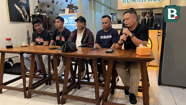 Konferensi Pers Malut United di Ternate