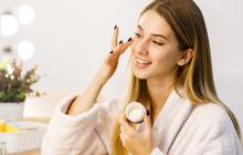 Retinoid vs Retinol, Ini Perbedaan Mendasar dari Fungsi dan Kekuatannya agar Kulit Tidak Salah Perawatan