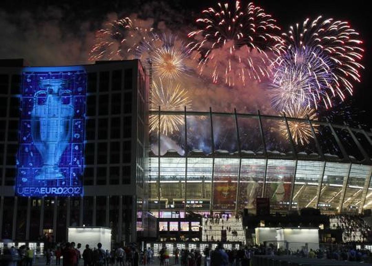 Stadion Olympic dan kembang api saksi sejarah Spanyol