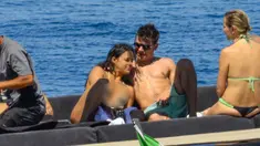Zac Efron dan Michelle Rodriguez liburan di Porto Cervo, Pulau Sardinia, Italia, Selasa (8/7/2014) (mzn.com)