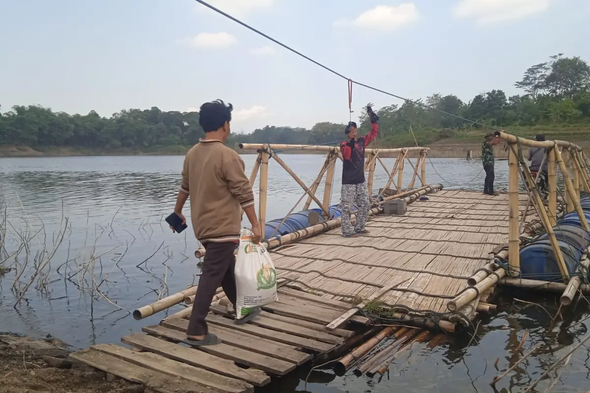 rakit bambu, saguling, bandung barat