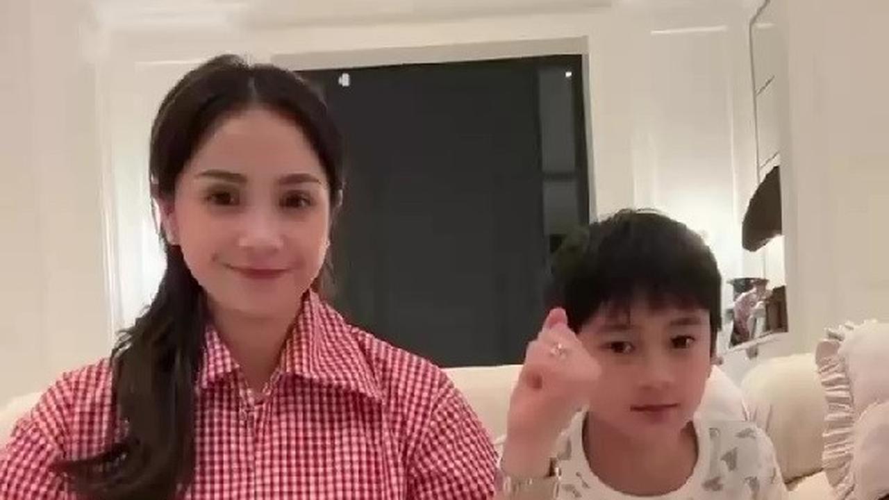 Momen Nagita Slavina dan Rafathar Ikuti Tren Joget Velocity, Disebut Bak Kakak Adik