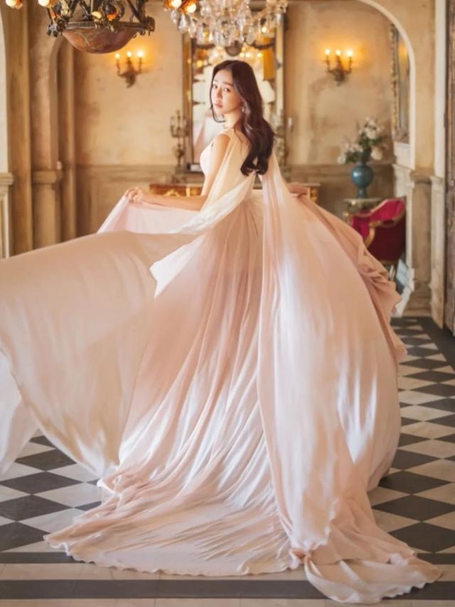 Choi Han Bit Artis Transgender Menikah