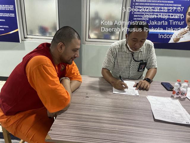 Potret terbaru Ammar Zoni dipindahkan sementara ke Lapas Narkotika Jakarta untuk proses hukum