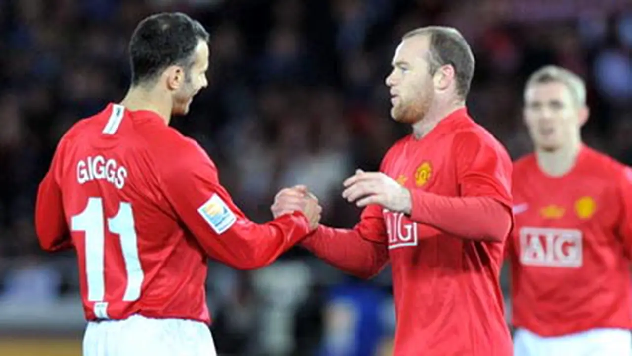 Giggs & Rooney (© AFP 2008)