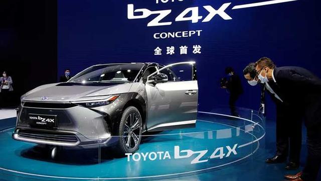 SUV listrik terbaru Toyota bZ4X