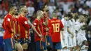 Ekspresi sedih pemain Spanyol saat melawan Rusia pada laga 16 besar Piala Dunia 2018 di  Luzhniki Stadium, Moskow, Rusia, (1/7/2018). Rusia menang penalti atas Spanyol Spain 4-3. (AP/Victor R. Caivano)