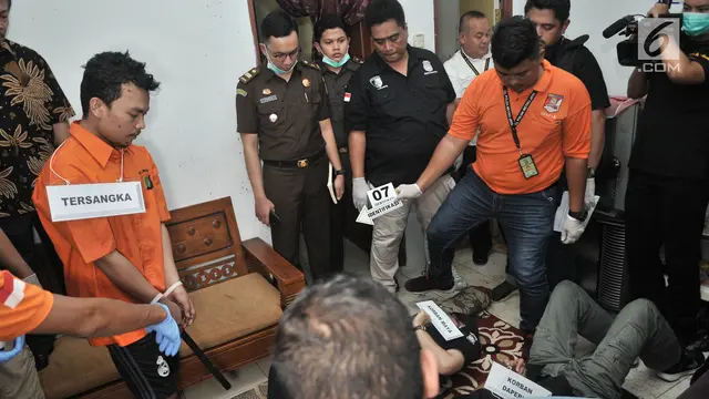 Rekonstruksi Pembunuhan Satu Keluarga di Bekasi
