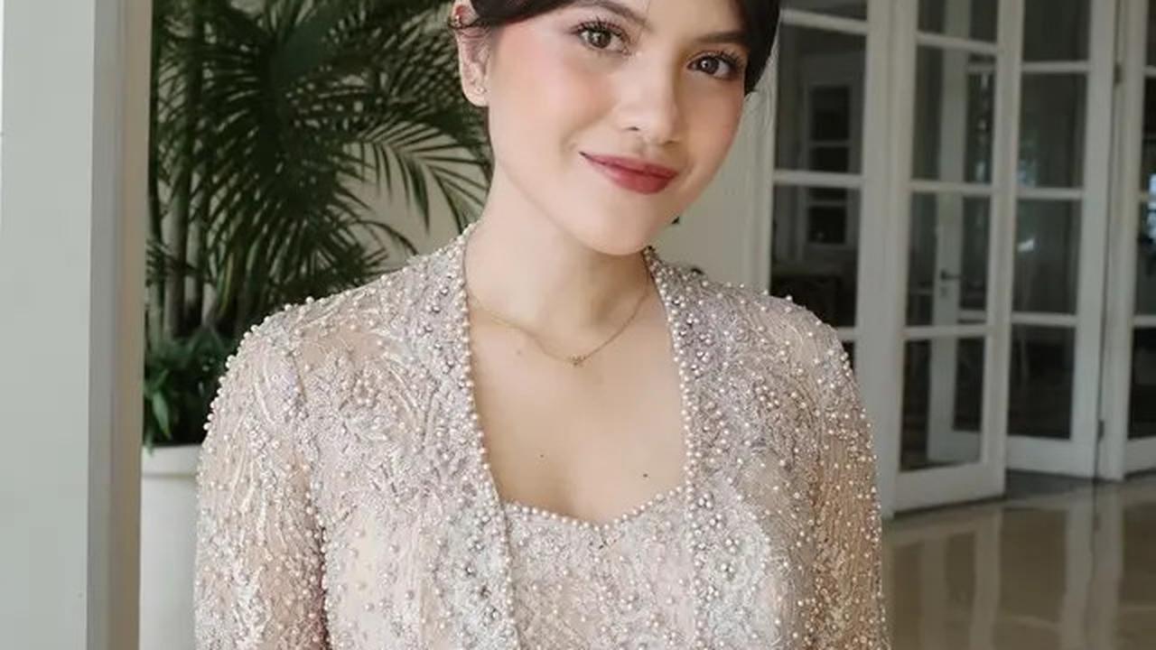5 Model Kebaya Modern Simple tapi Mewah April 2025
