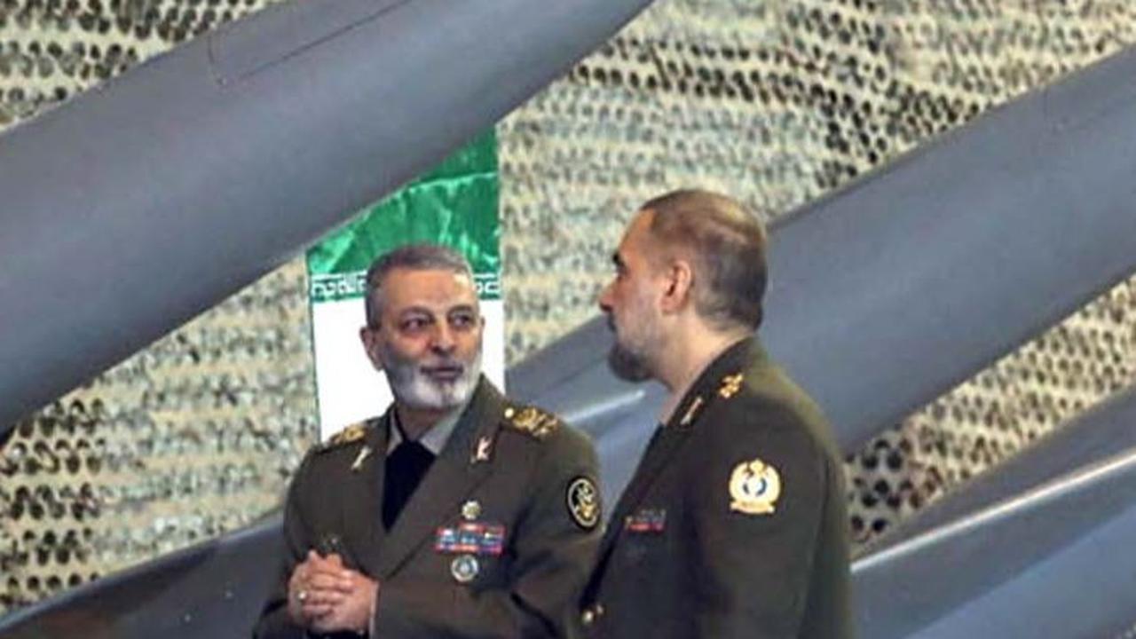 Peresmian drone tempur, pengintaian, bunuh diri, pencegat, dan radar terbaru untuk Angkatan Darat Iran ini dihadiri Panglima Angkatan Darat Mayor Jenderal Abdolrahim Mousavi dan Menteri Pertahanan Brigadir Jenderal Mohammad Reza Ashtiani.