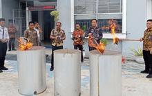 Tahukah Anda, Cermin pun Disita? Lapas Narkotika Pangkalpinang Musnahkan Barang Sitaan Demi Lingkungan Bersih