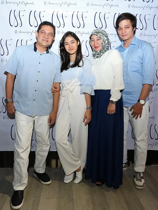 Pemeran Royani dalam sinetron Jodoh Yang Tertukar itu mengaku telah menganggap para penggemarnya sudah seperti saudara. Dan selama ini selalu memberikan support dalam kariernya. (Bambang E Ros/Bintang.com)