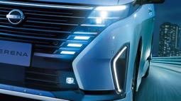 Sektor penerangan depan mobil ini sudah menggunakan lampu full LED yang menyatu dengan grill. Bagian depannya jadi terlihat meriah di malam hari karena hadirnya lampu LED stripes 3 baris, foglamp, dan garis layaknya boomerang di kanan dan kiri bumper. (Source: paultan.org)