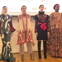 4 desainer Indonesia, Dian Pelangi, Itang Yunasz, Alleira Batik, dan 2 Madison Avenue akan memamerkan busana rancangannya di New York Fashion Week