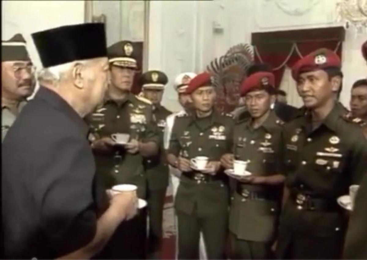 Momen Letnan Kopassus Anak Buah Prabowo Ditanyai Presiden Soeharto Usai Mendaki Mount Everest
