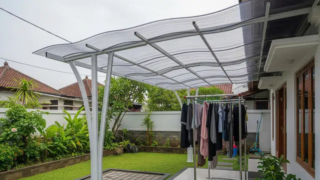 Model Kanopi Belakang Rumah yang Bikin Jemuran Tetap Kering Saat Hujan Mendadak/Gemini AI
