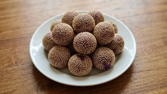 Onde-Onde Ubi Ungu