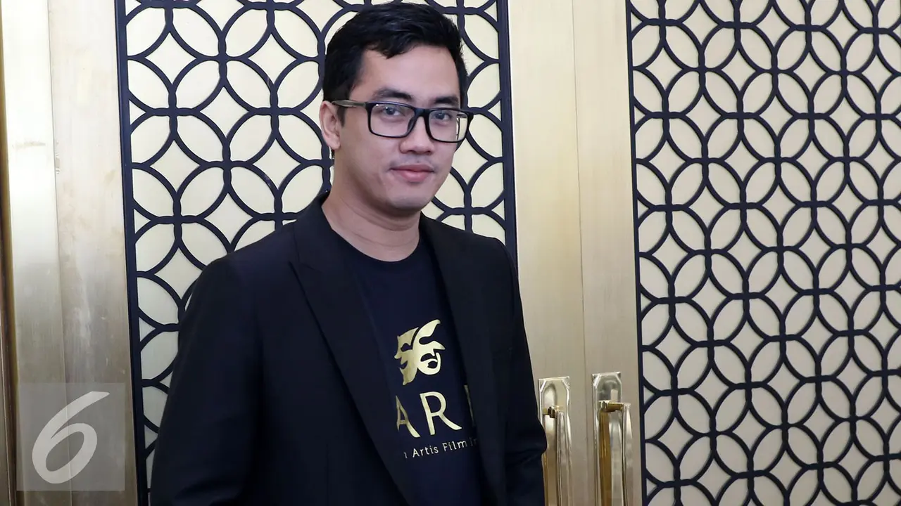 Dennis Adhiswara