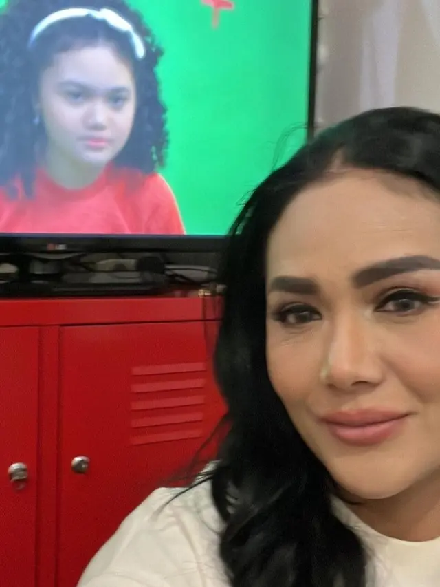 Amora Lemos Syuting Video Klip