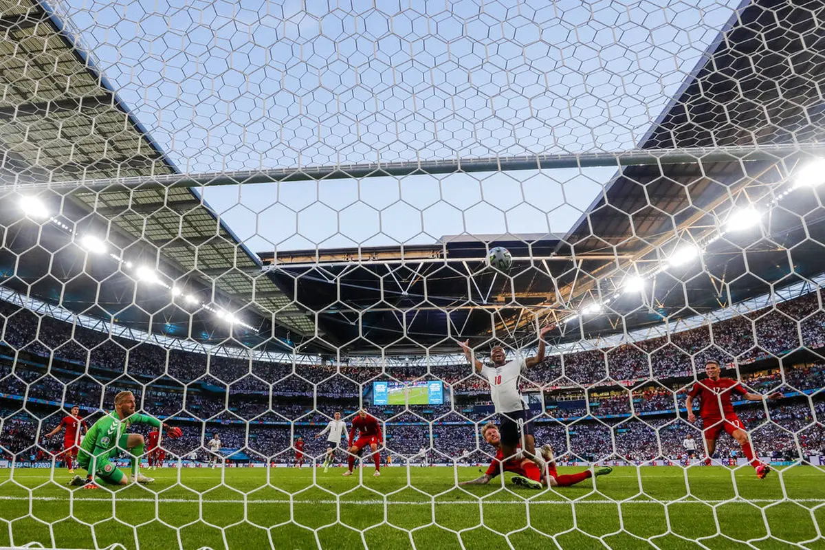 Inggris ke Final Euro 2020 Usai Taklukkan Denmark 2-1