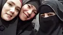 "Assalamualaikum.. Saya Kalina Ocktaranny.. Karena bnyknya yg bertanya apakah saya sudah menggunakan hijab atau mengira sya sudah menggunakan hijab, sya akan menjawab dan meluruskan disini.." tulisnya. (Instagram/kalinaocktaranny)