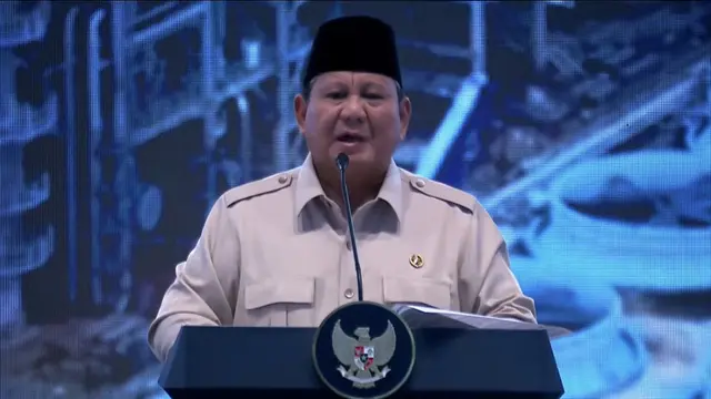 Prabowo Pabrik Petrokimia PT Lotte Chemical Indonesia di Cilegon
