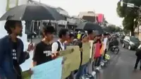 Sejumlah aktivis di Yogyakarta gelar aksi keprihatinan terhadap Haris Azhar.