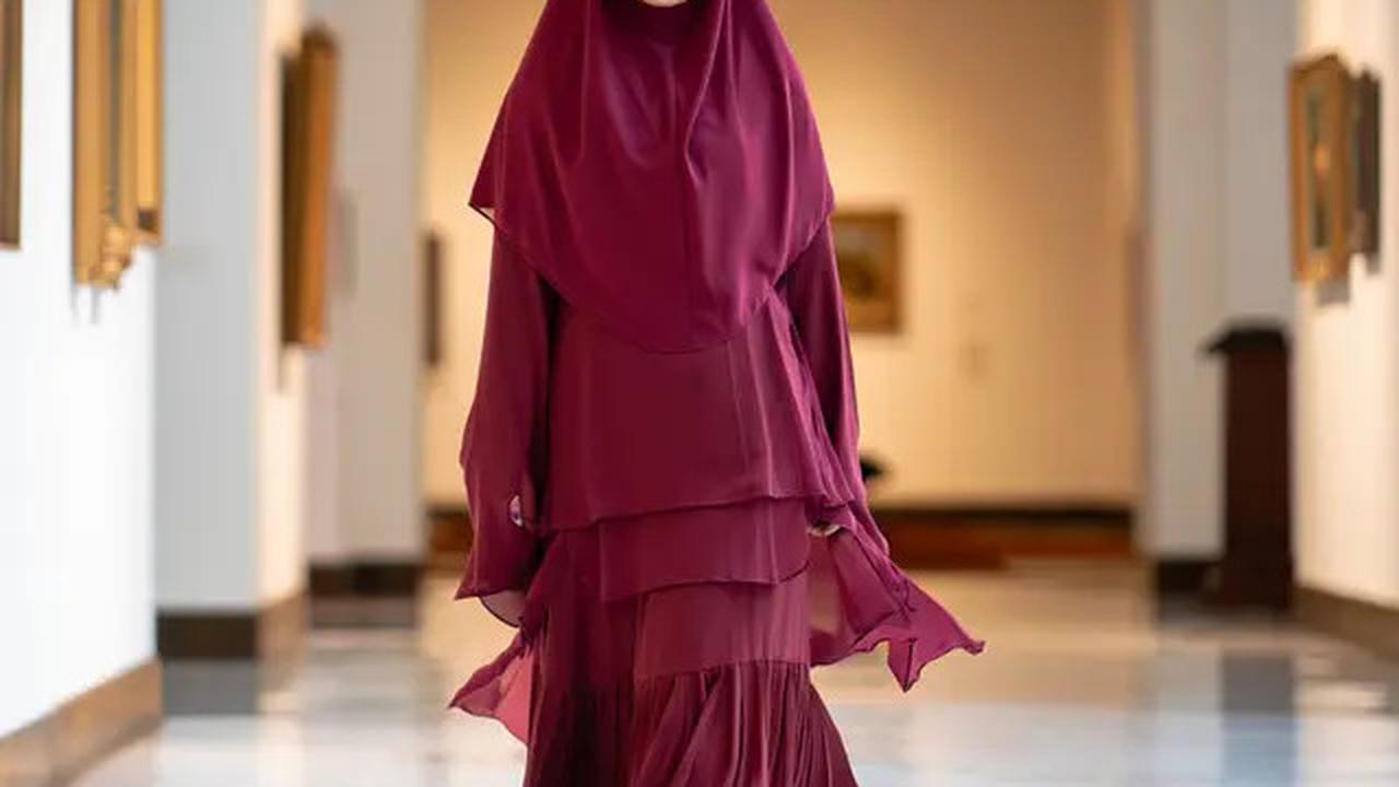 9 Gamis Set Hijab Syar'i Terbaru 2025, Outfit Simple Elegan untuk Harian