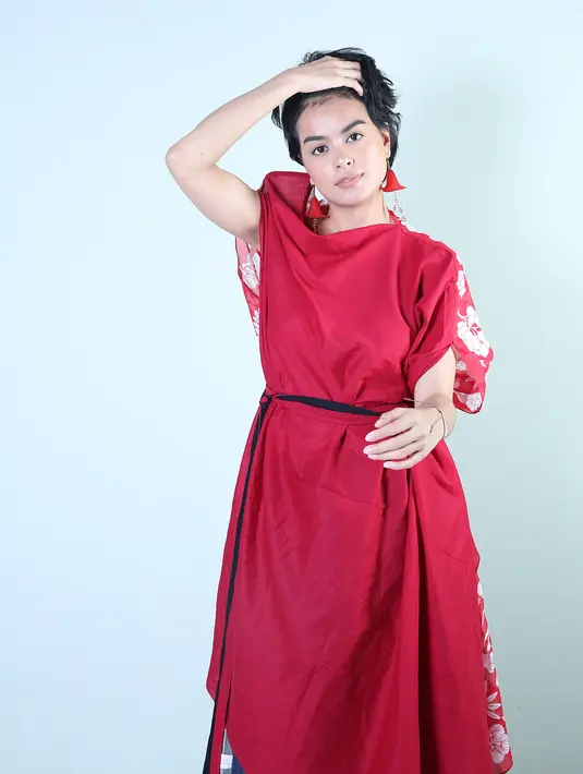 Sebagai seorang musisi, Eva Celia juga tidak muluk-muluk dalam karier kedepannya. Anak musisi Indra Lesmana dan artis senior Sophia Latjuba itu hanya ingin terus berkarya. (Bambang E. Ros/Bintang.com)