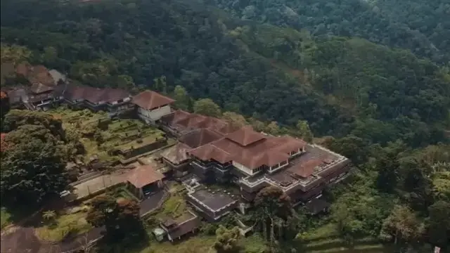 Potret mencekam hotel milik Tommy Soeharto yang cocok untuk wisata horor (Sumber: YouTube/Ric snt)