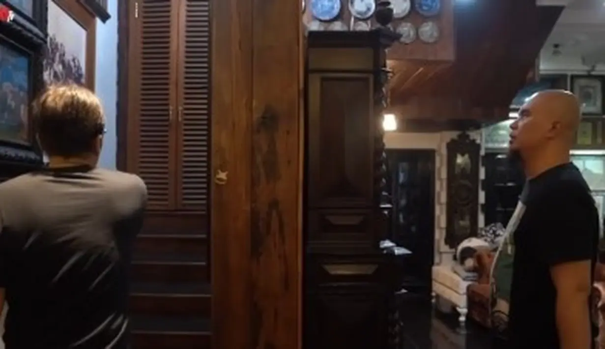 Kamar pribadi Ahmad Dhani (YouTube/Ari Lasso TV)