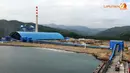 Pembangkit Listrik ini dibangun di atas lahan seluas 65 ha dan berbatasan dengan laut (Liputan6.com/ Panji Diksana).