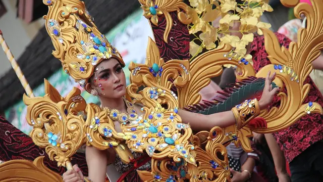 Parade dalam Purbalingga Batik Carnival. (Foto: Liputan6.com/Kominfo PBG/Muhamad Ridlo)