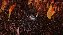 Para pelayat mengikuti prosesi pemakaman mendiang pemimpin tertinggi Iran Ayatollah Ali Khamenei di Makam Imam Hussein di Karbala Iraq, Kamis,  9 Juli 2026. (AFP/ Ahmad Al-Rubaye)