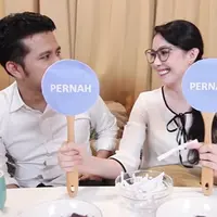 Arumi Bachsin dan Emil Dardak (Youtube/Arumi Bachsin)