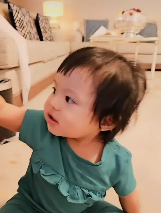 Tak heran jika banyak netizen mengaku gemas dengan penampilan Ameena  [Instagram/attahalilintar]