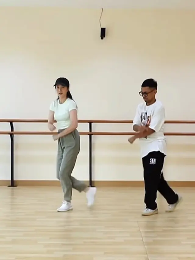 Verlita Evelyn tampak awet muda (Instagram/verlitaevelyn)