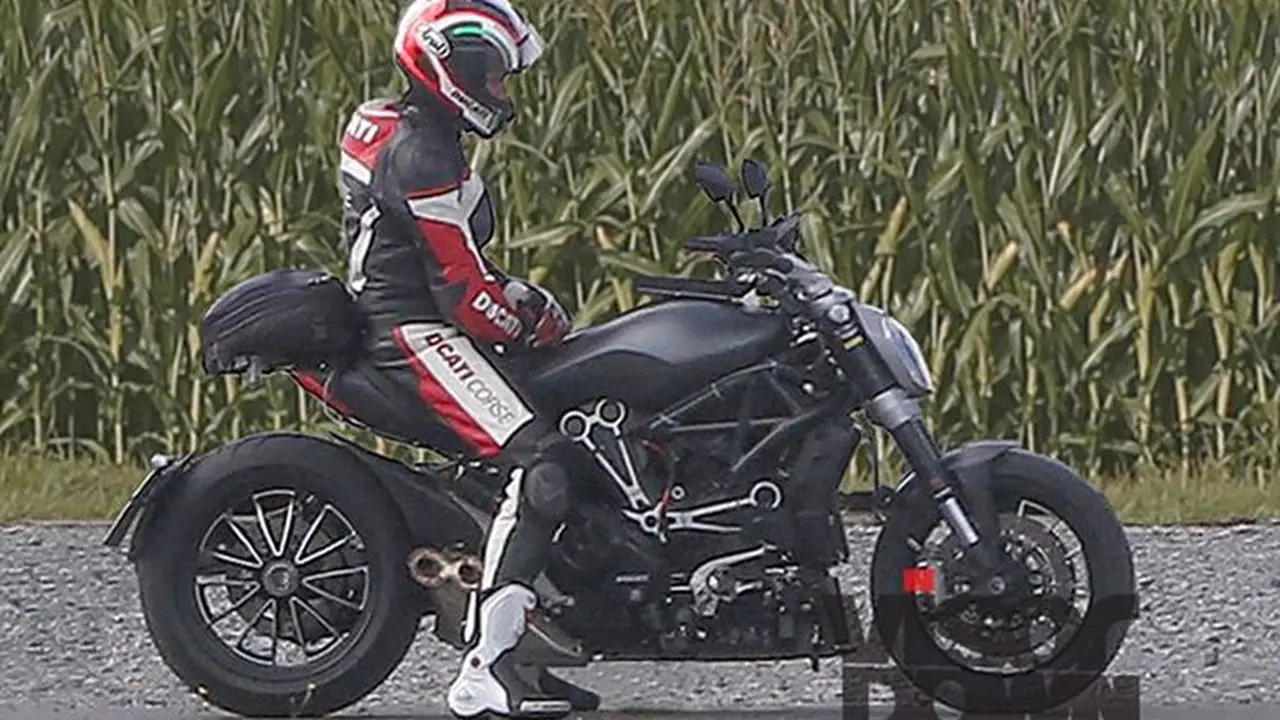 Ducati Pamer New Diavel