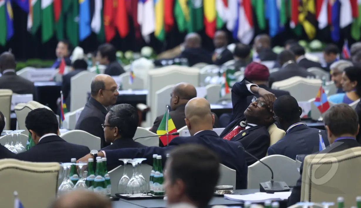 Suasana penutupan di KTT Asia Afrika 2015, Jakarta, Kamis (23/4/2015). Tiga poin hasil KTT yaitu Pesan Bandung 2015, Deklarasi Penguatan Kemitraan Asia Afrika dan Deklarasi Dukungan Untuk Palestina (Liputan6.com/Herman Zakharia) 