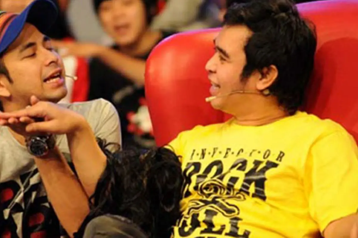 Kemesraan Raffi Ahmad - Olga Syahputra