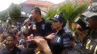 Blusukan ke Cipinang Muara, Agus Dengar Curhatan Warga