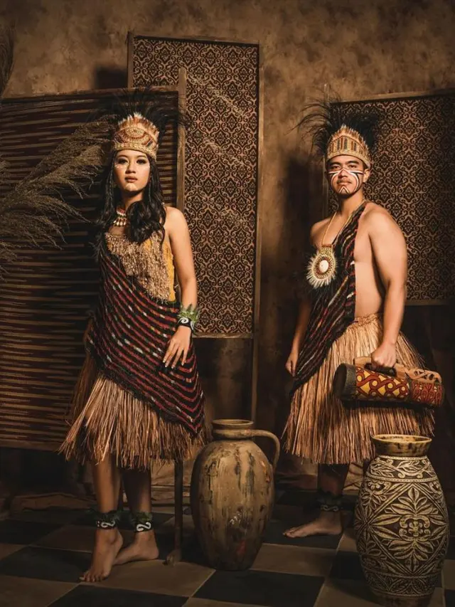 6 Potret Prewedding Kaesang Pangarep-Erina Gudono Pakai Busana Adat Papua