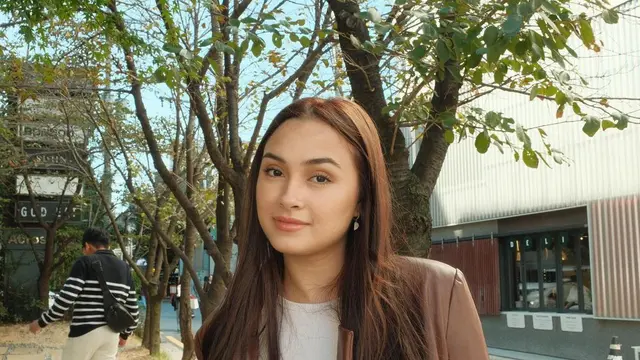 Caitlin Halderman: Artis yang dulunya atlet (credit: instagram/caitlinhalderman)