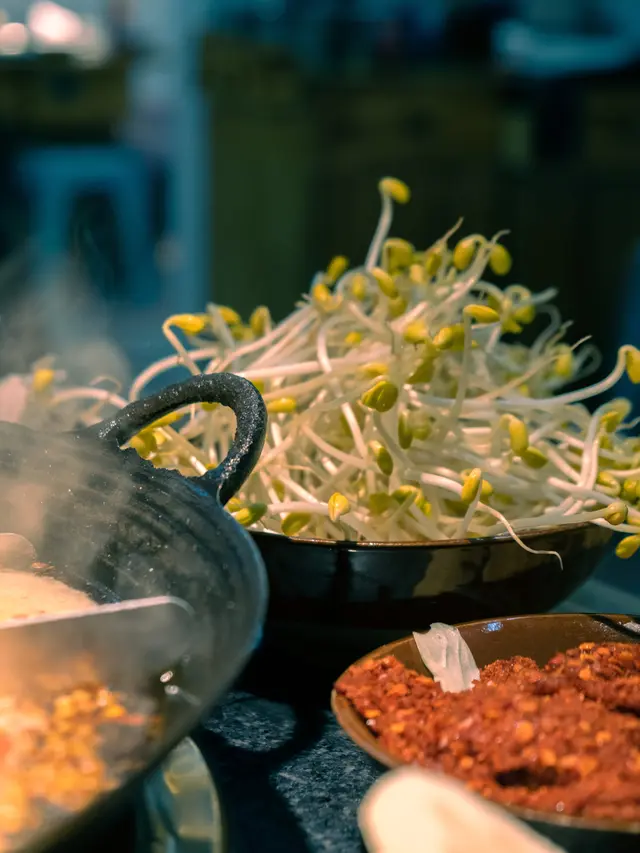 Resep sup taoge ala Korea. (dok. unsplash/Peijia Li)
