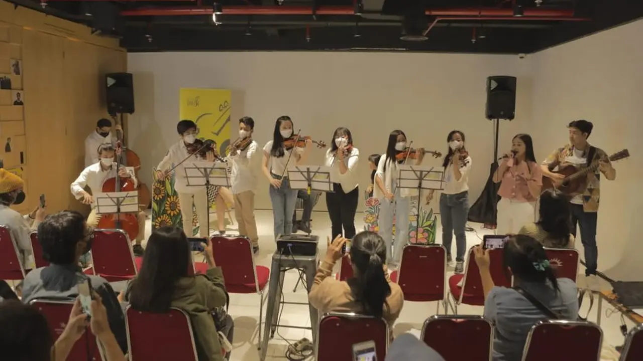 Album simfoni orkestra berjudul “HARI INI INDAH” ini resmi diluncurkan dalam platform digital, Kamis (3/6/2022).