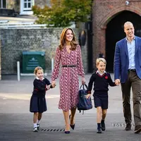 Intip gaya Kate Middleton dengan gaun floral ketika mengantar anak-anaknya ke sekolah (Foto: instagram/kensingtonroyal)