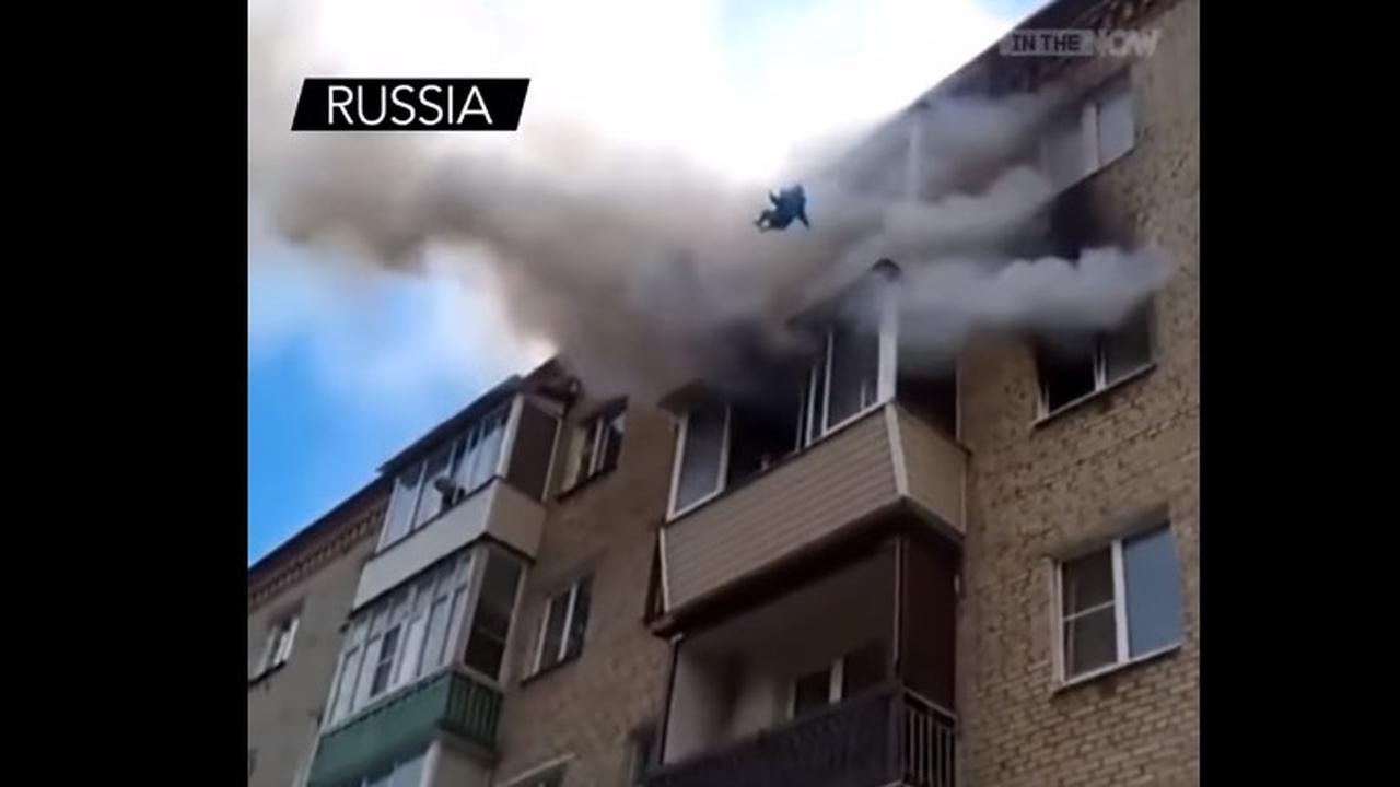 Kebakaran, Pria Lempar Anaknya dari Lantai 5 Agar Selamat