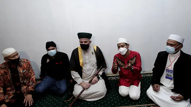 Syech Sayyid Ahmad Rouhi Ad-Dailaby Al- Jailani, cucu ke-28 ulama besar Syech Abdul Qadir Al-Jailani.