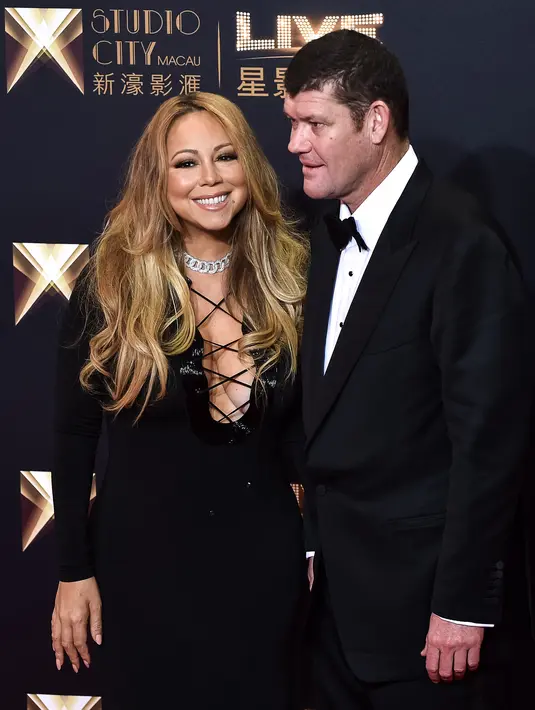 Kabar mengenai Mariah dan James yang telah tinggal satu atap ini semakin menunjukkan jika sepertinya James sangat siap untuk menjadi ayah dari dua anak Mariah Carey, Monroe dan Moroccan Cannon. (AFP/Bintang.com)